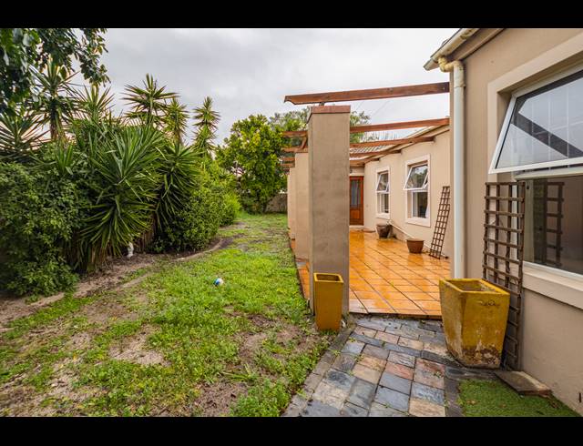 3 BEDROOM FREEHOLD FOR SALE IN PARKLANDS